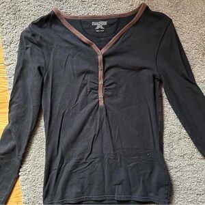 Black medium Long sleeve shirt